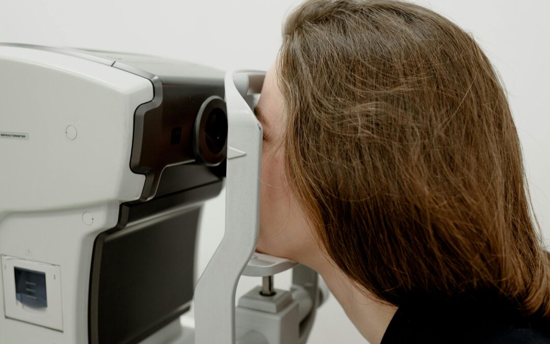 Early Signs of Macular Degeneration & How Georgia Eye Clinic Detects Them